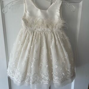 Elegant White Lace Dress for toddler girl sz 2T